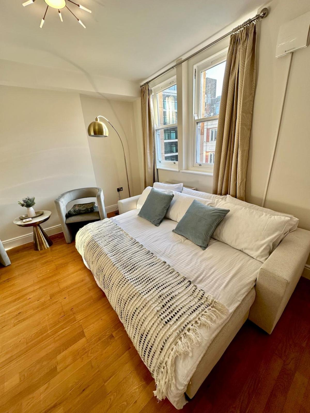 Elegant Apartment London